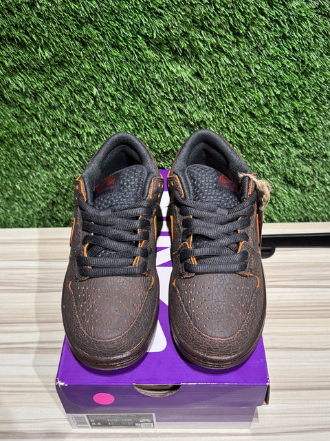 Nike Dunk SB Low Krampus Sz 5M