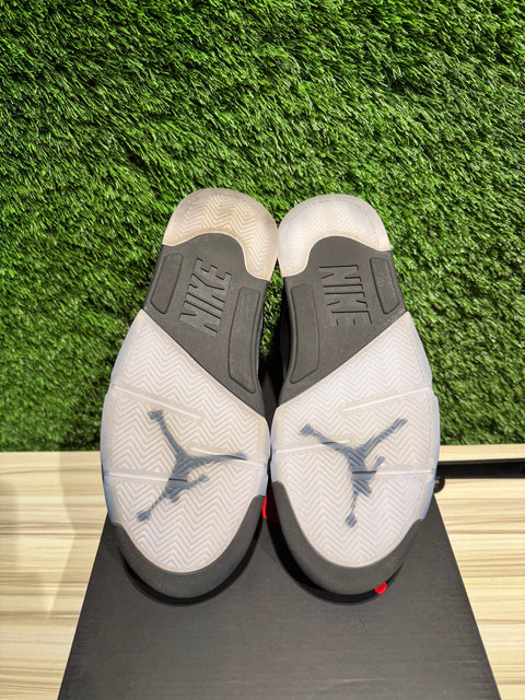 Jordan 5 Retro OG Black Metallic Reimagined Sz 9.5M.