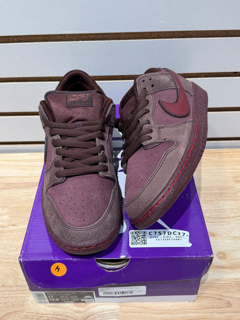 Nike SB Dunk Low City of Love Burgundy Crush Sz 11