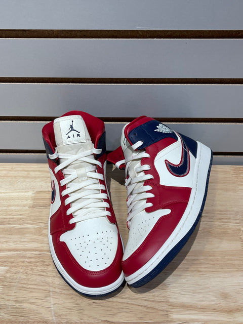 Jordan 1 Mid USA (2022) (Women's) Sz 10