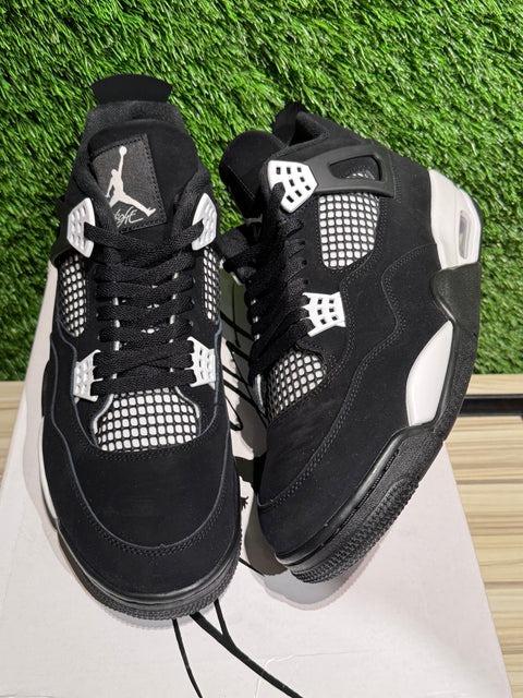 Jordan 4 Retro White Thunder Sz 12