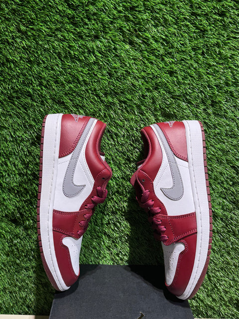 Jordan 1 Low White Bordeaux Sz 8.5M
