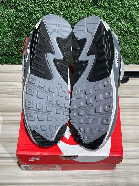 Nike Air Max 90 Essential Peace, Love, Swoosh Sz 10M