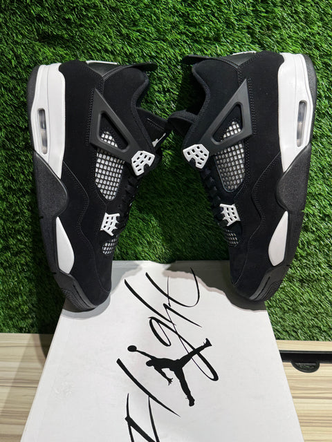 Jordan 4 Retro White Thunder Sz 12