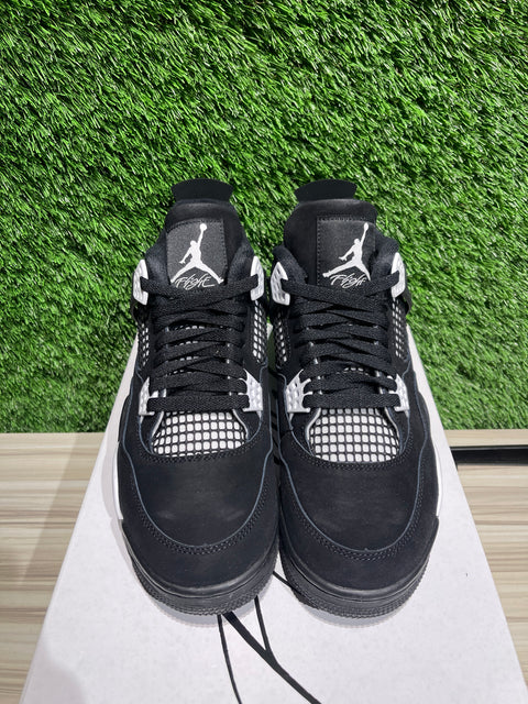 Jordan 4 Retro White Thunder s 9.5