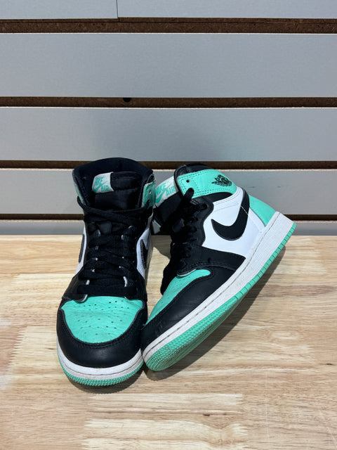 Jordan 1 Retro High OG Green Glow (GS) Sz 4Y