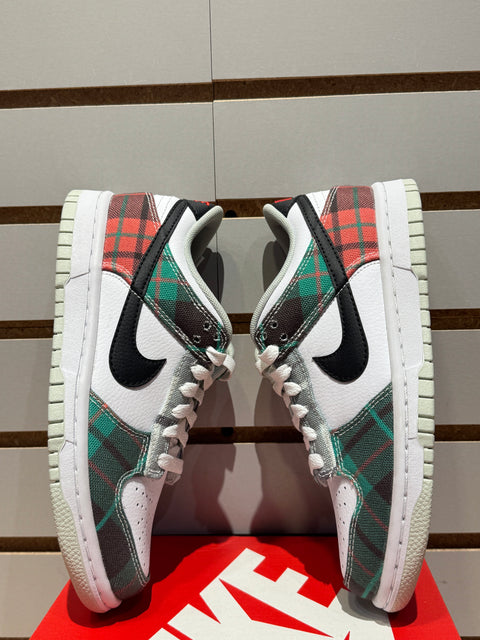 Nike Dunk Low Tartan Plaid (GS) Sz 3.5Y