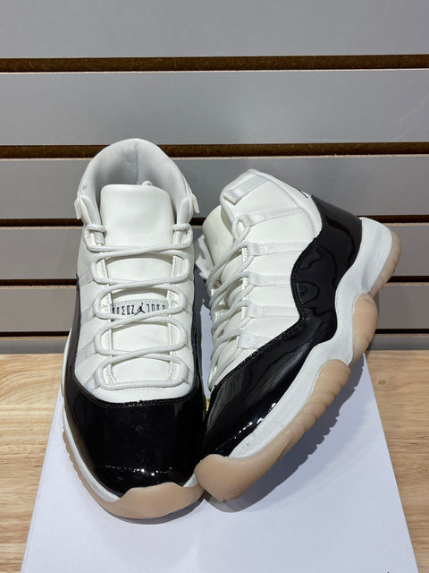 Jordan 11 Retro Neapolitan (Women's) Sz 9.5M