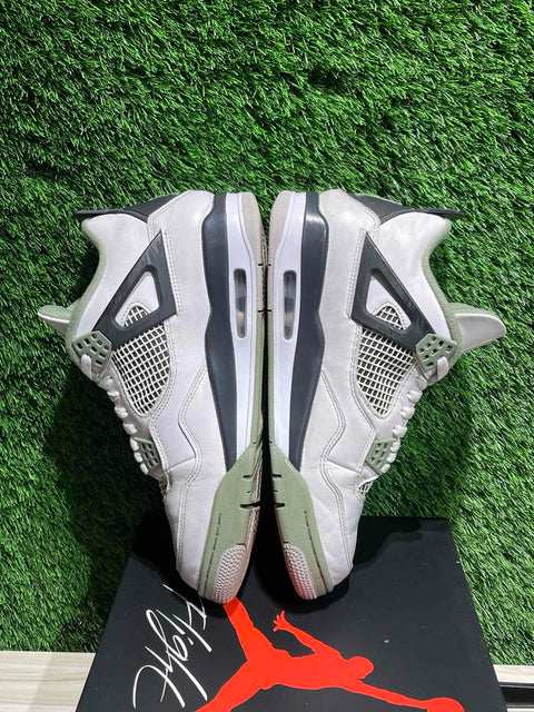 Jordan 4 Retro Seafoam (Women's) Sz 10.5M.