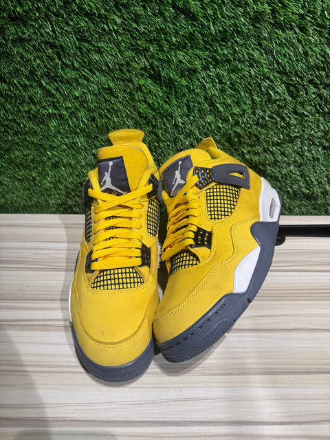 Jordan 4 Retro Lightning (2021) Sz 9.5