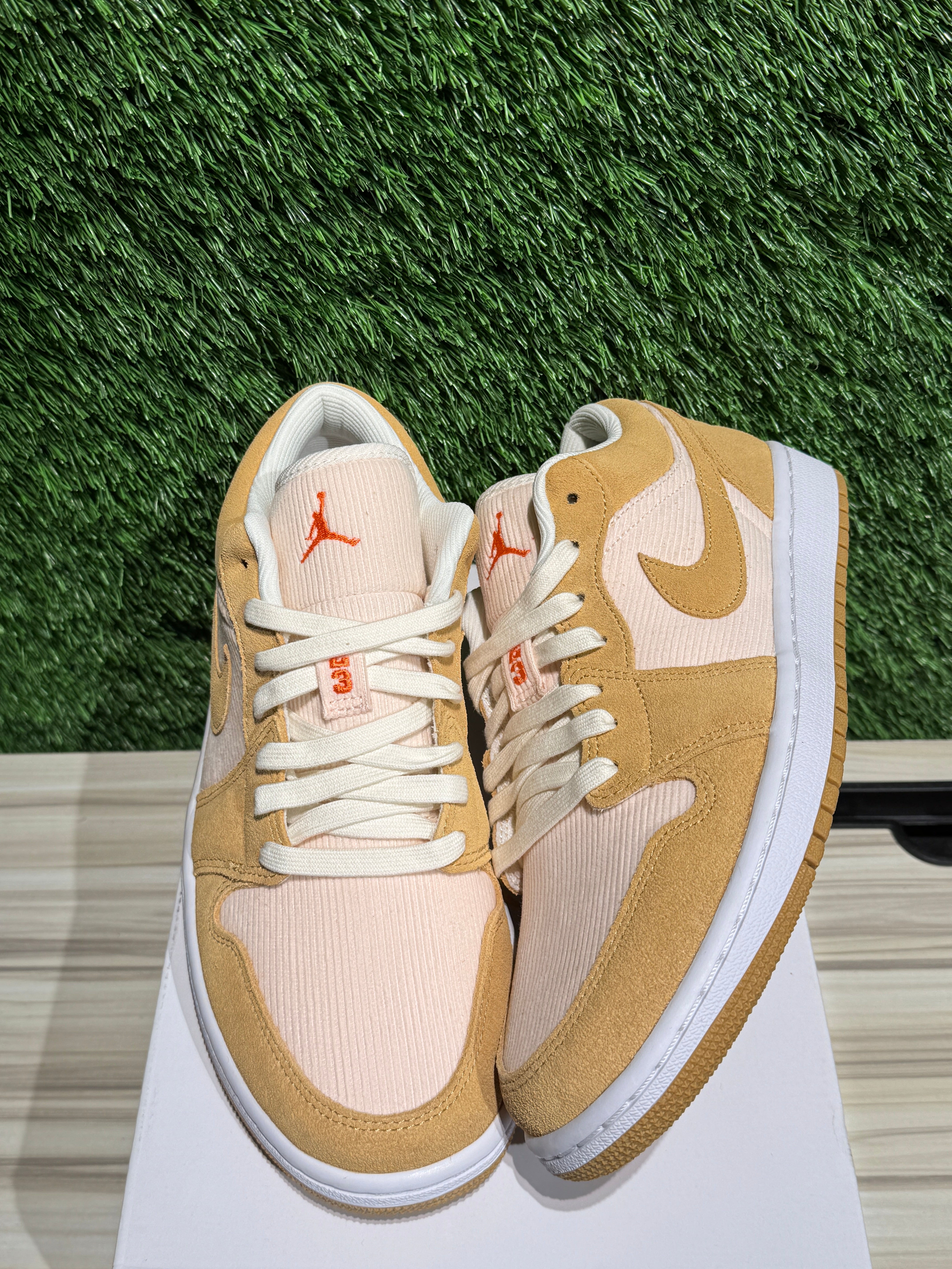 Jordan 1 Low SE Twine Orange Quartz Corduroy (Women's) Sz 8.5M