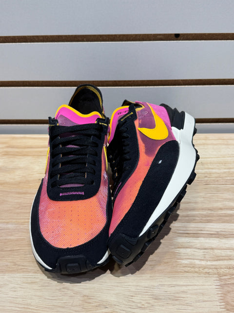 Nike Waffle One Active Fuchsia (Women's) Sz 10.5M / 12W