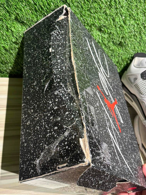 Jordan 4 Retro Military Black Sz 11.5.