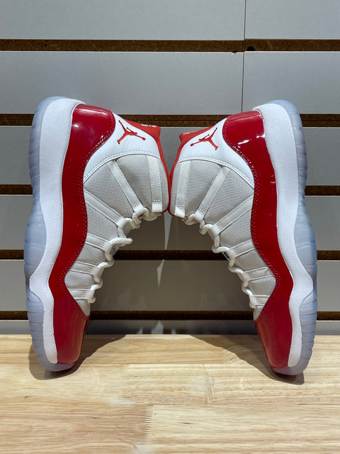 Jordan 11 Retro Cherry (2022) (GS) Sz 7Y