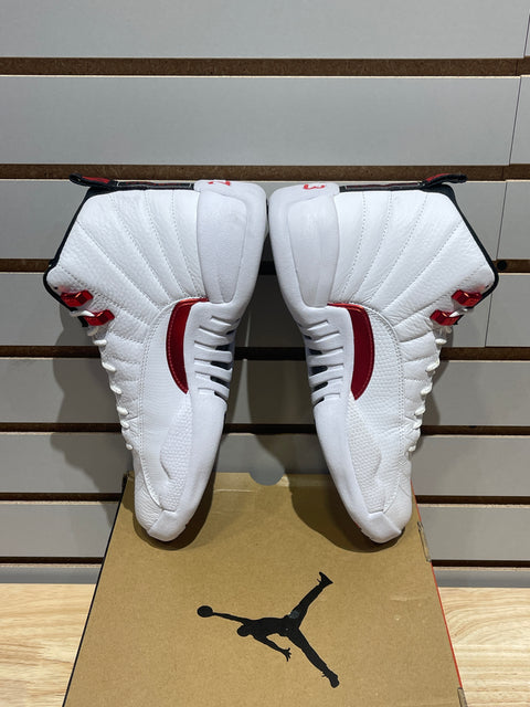 Jordan 12 Retro Twist Sz 8.5