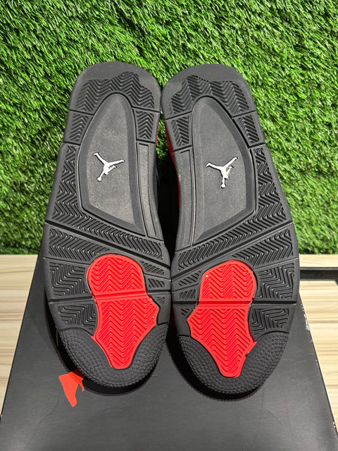 Jordan 4 Retro Red Thunder Sz 11.5