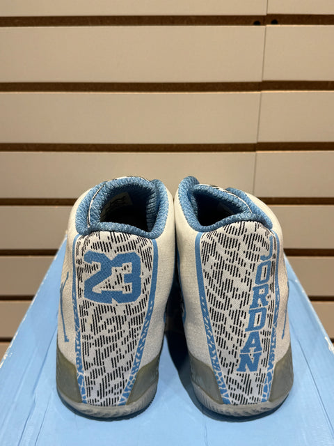 Jordan Ultimate Gift of Flight (11/29) Sz 14