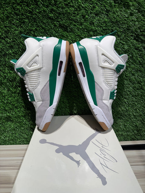Jordan 4 Retro SB Pine Green Sz 7.5