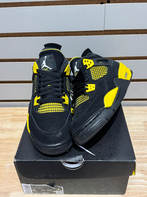 Jordan 4 Retro Thunder (2023) (GS) Sz 6Y