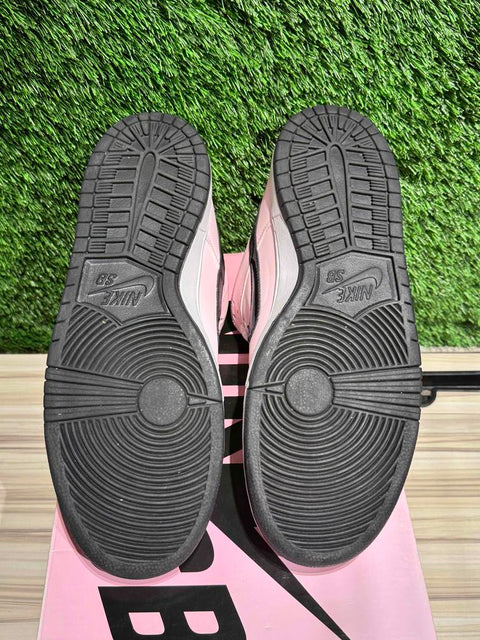 Nike SB Dunk Low Pink Box Sz 13..