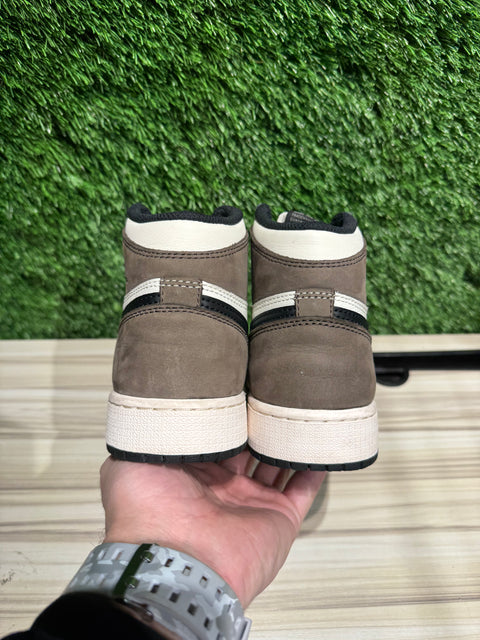 Jordan 1 Retro High Dark Mocha (GS) Sz 5Y/6.5W