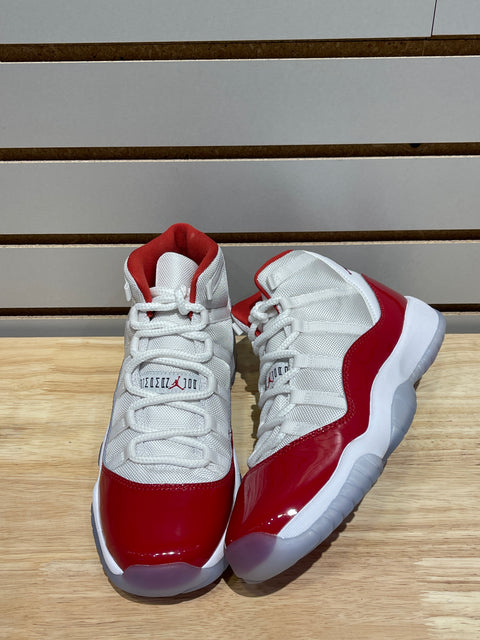 Jordan 11 Retro Cherry (2022) (GS) Sz 7Y