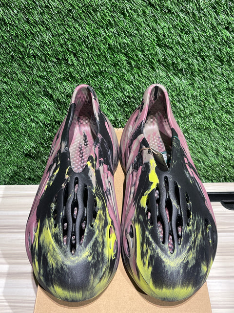 adidas Yeezy Foam RNR MX Carbon
