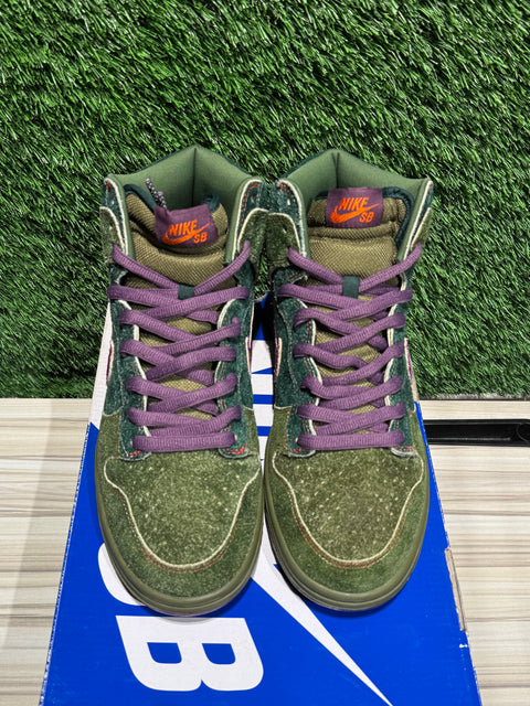 Nike SB Dunk High Skunk 420 Sz 9