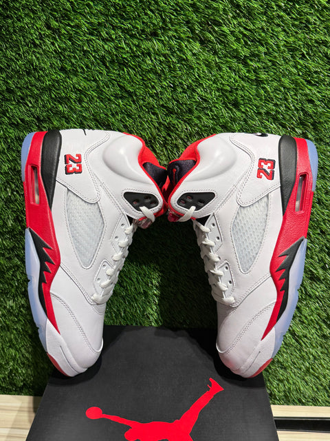 Jordan 5 Retro Fire Red Black Tongue (2025) Sz 9M