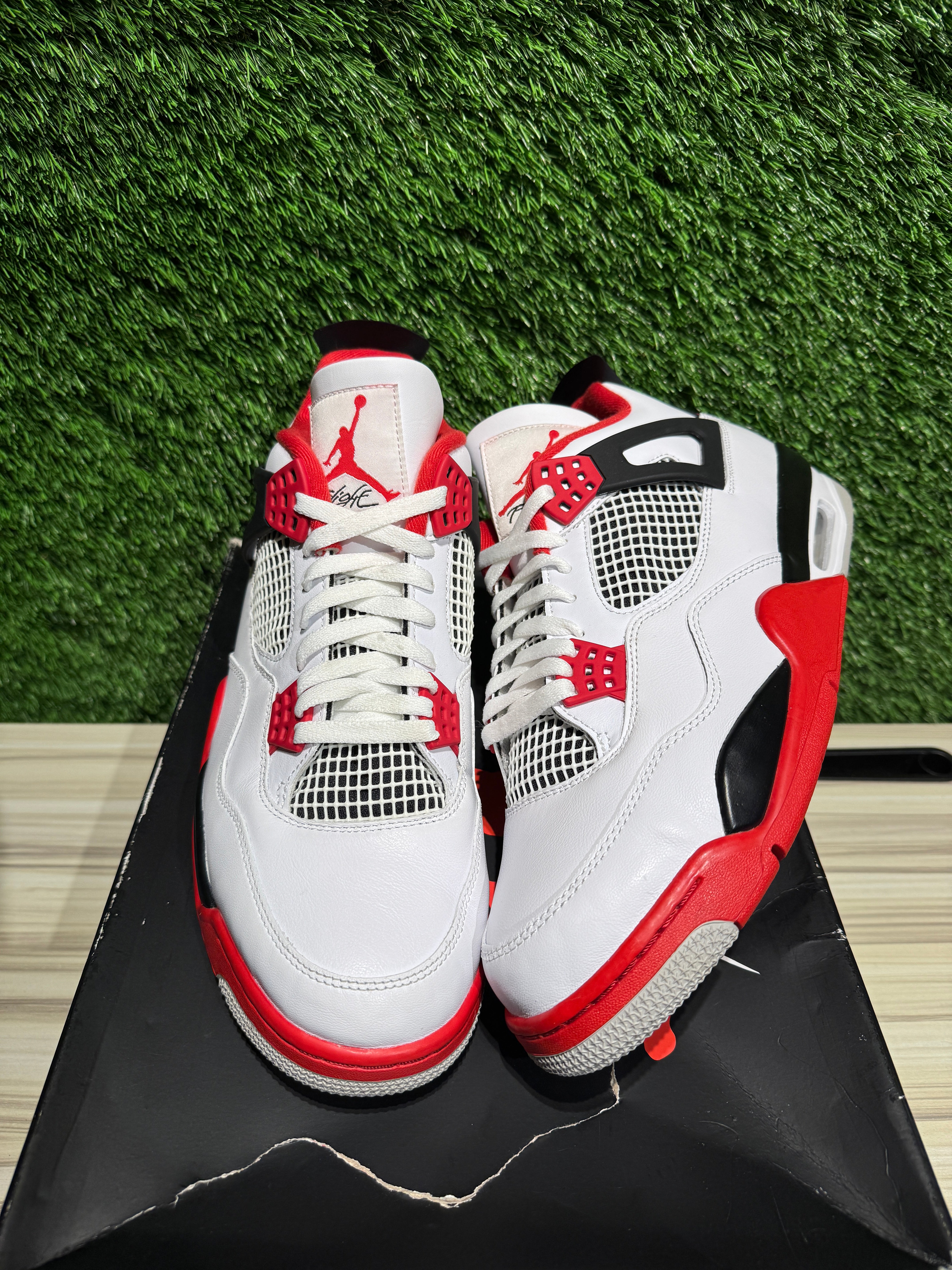 Jordan 4 Retro Fire Red (2020) Sz 12 – Sneak City
