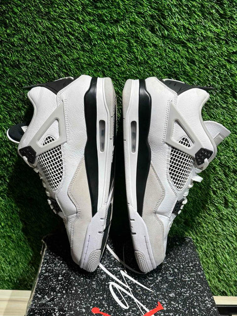 Jordan 4 Retro Military Black Sz 11.5.