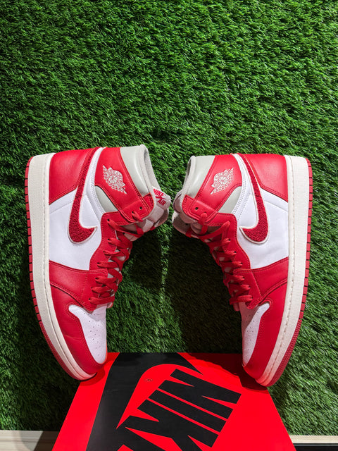 Jordan 1 Retro High OG Varsity Red (Women's) Sz 12M