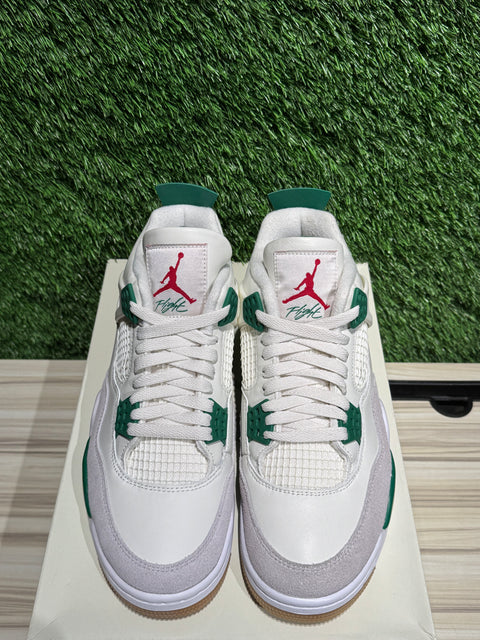 Jordan 4 Retro SB Pine Green