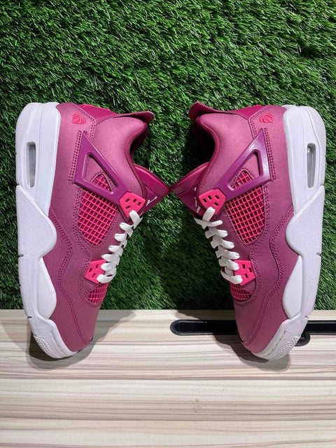 Jordan 4 Retro Valentine's Day (2019) (GS) Sz 7Y/8.5W