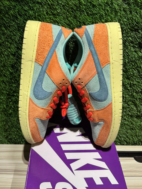 Nike SB Dunk Low Orange Emerald Rise Sz 12M