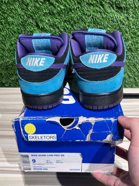 Nike SB Dunk Low Skeletor