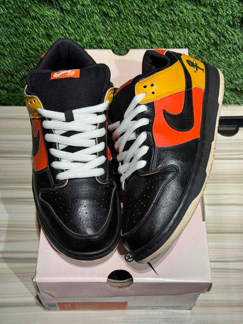 Nike SB Dunk Low Raygun Sz 11M,