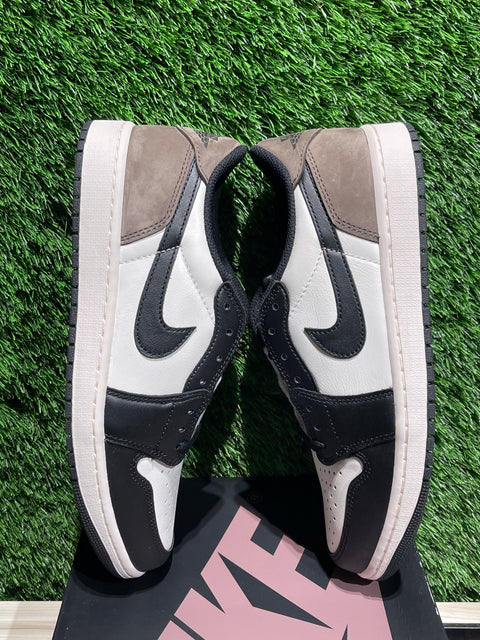 Jordan 1 Retro Low OG Mocha Sz 10
