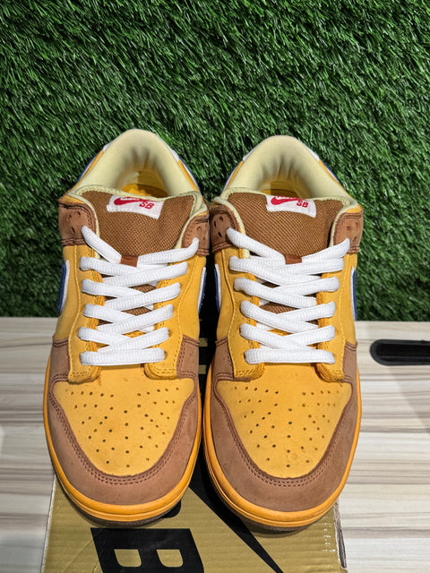 Nike SB Dunk Low Newcastle Brown Ale Sz 8.5M