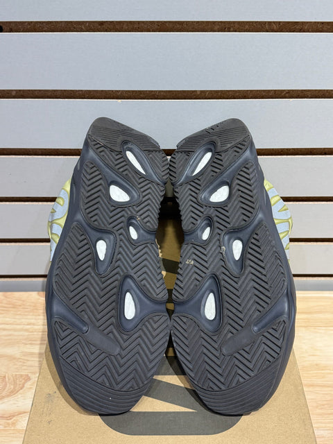 adidas Yeezy Boost 700 MNVN Resin Sz 13
