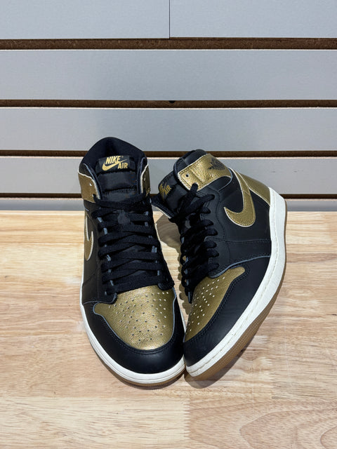 Jordan 1 Retro High OG Black Metallic Gold Sz 10.5