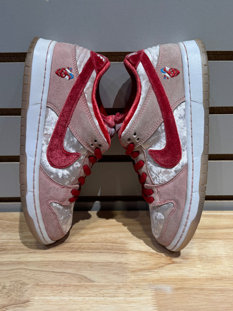 Nike SB Dunk Low StrangeLove Skateboards Sz 7.5