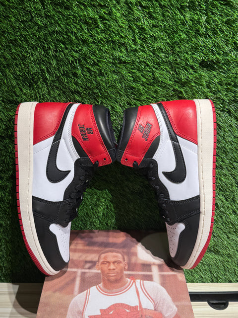 Jordan 1 Retro High OG Black Toe Reimagined Sz 9.5