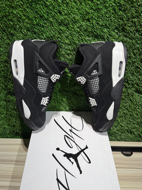 Jordan 4 Retro White Thunder Sz 7M