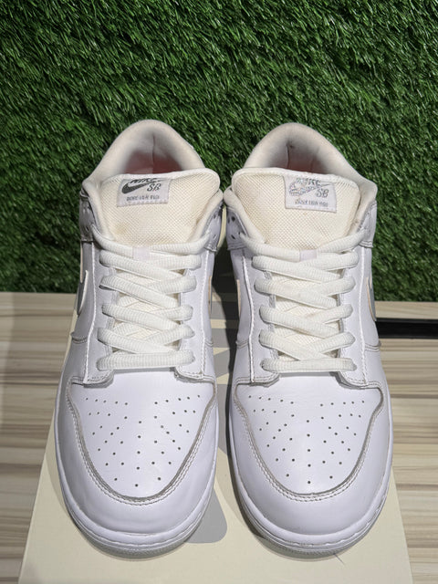 Nike SB Dunk Low Supreme 94 White Metallic Silver Sz 12M