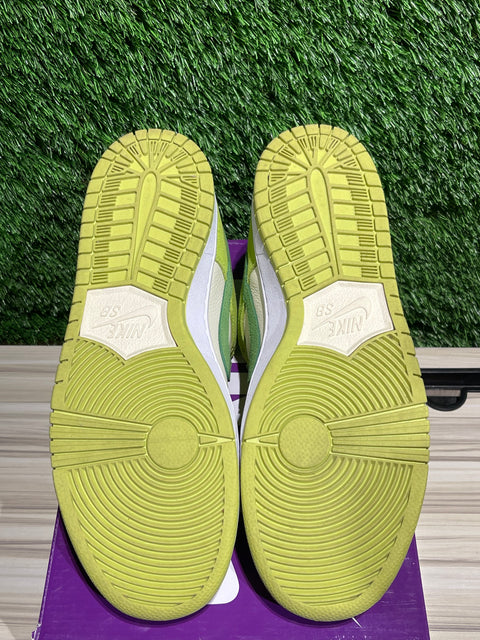 Nike SB Dunk Low Green Apple Sz 10.5M