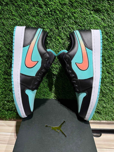 Jordan 1 Low SE Tropical Twist Sz 8.5M