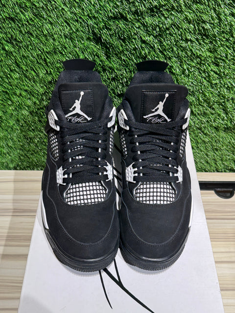 Jordan 4 Retro White Thunder Sz 11M