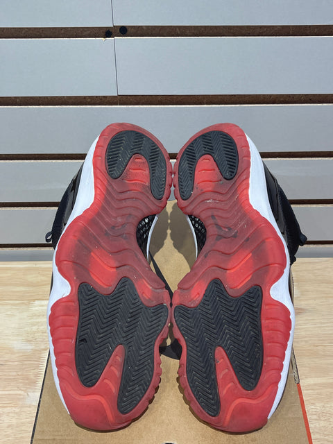 Jordan 11 Retro Low Bred (2025) Sz 9