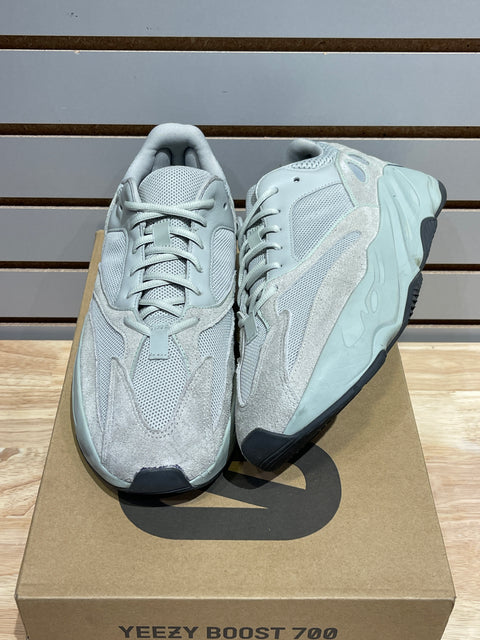 adidas Yeezy Boost 700 Salt Sz 13